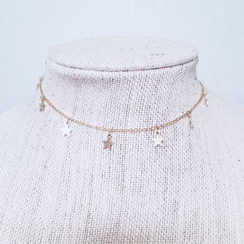 Gold dangle star necklace